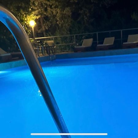 Hotel Odeon B&B Барбати Экстерьер фото
